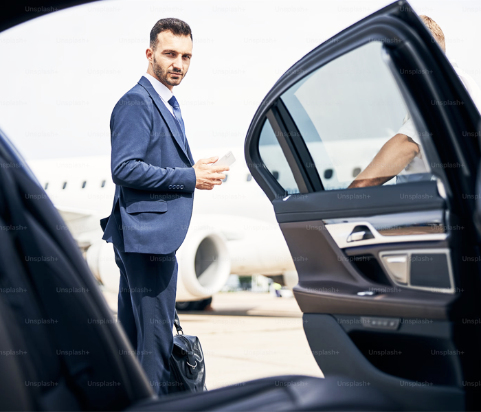 Mohan-Cabs-Featured-Services-Airport-Pickup-and-Drop