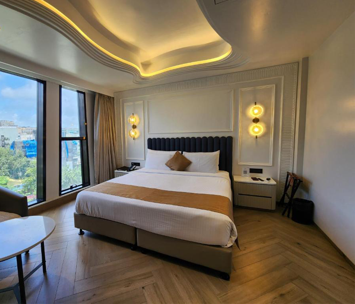 Mohan-Cabs-Featured-Services-Hotel-Booking